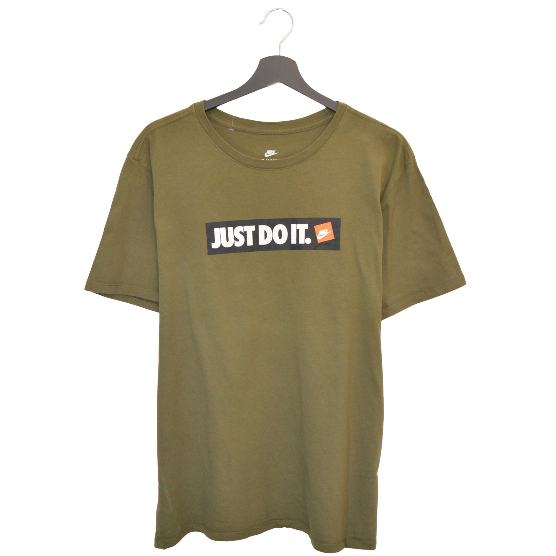 Nike тениска (L)