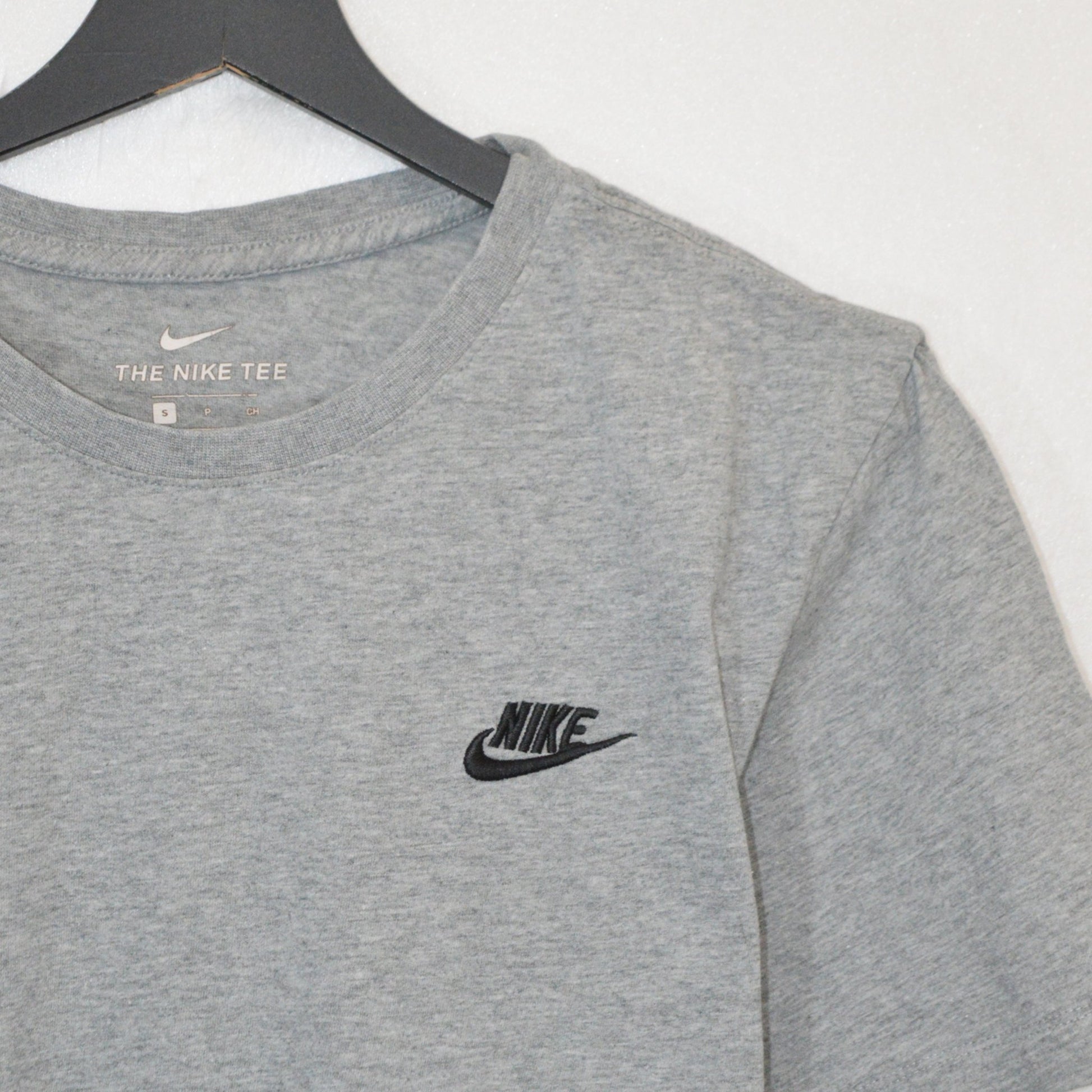 Nike тениска (S)