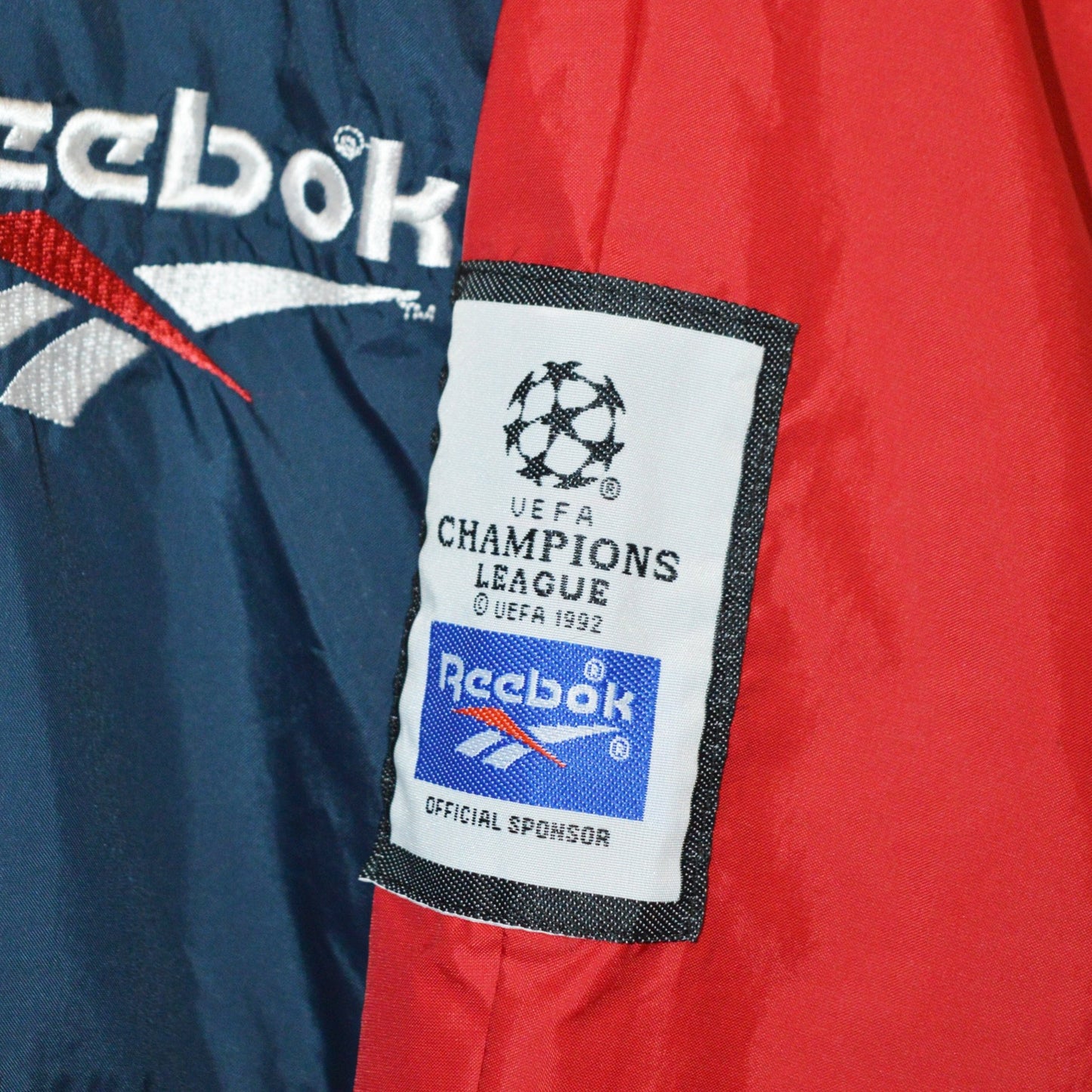 Reebok Champions League 92 яке с цип (S)