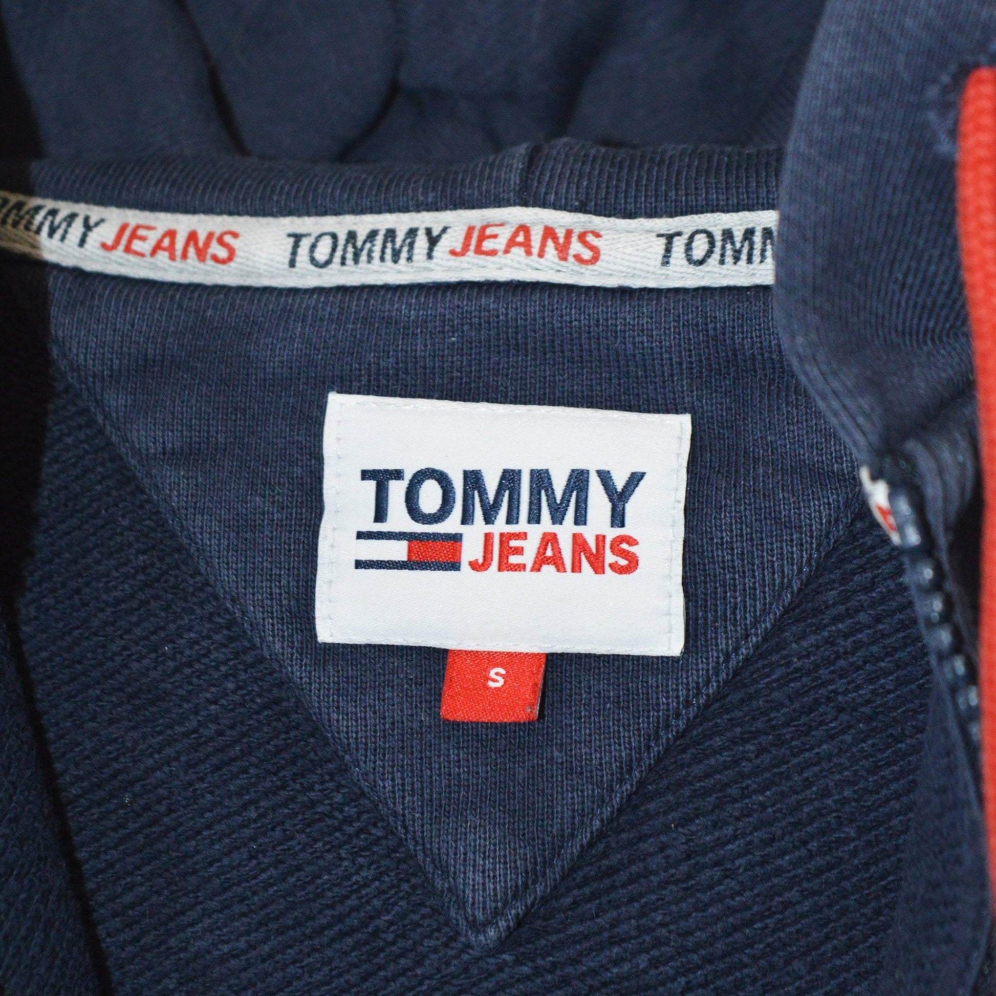 Tommy Hilfiger суичър (S)