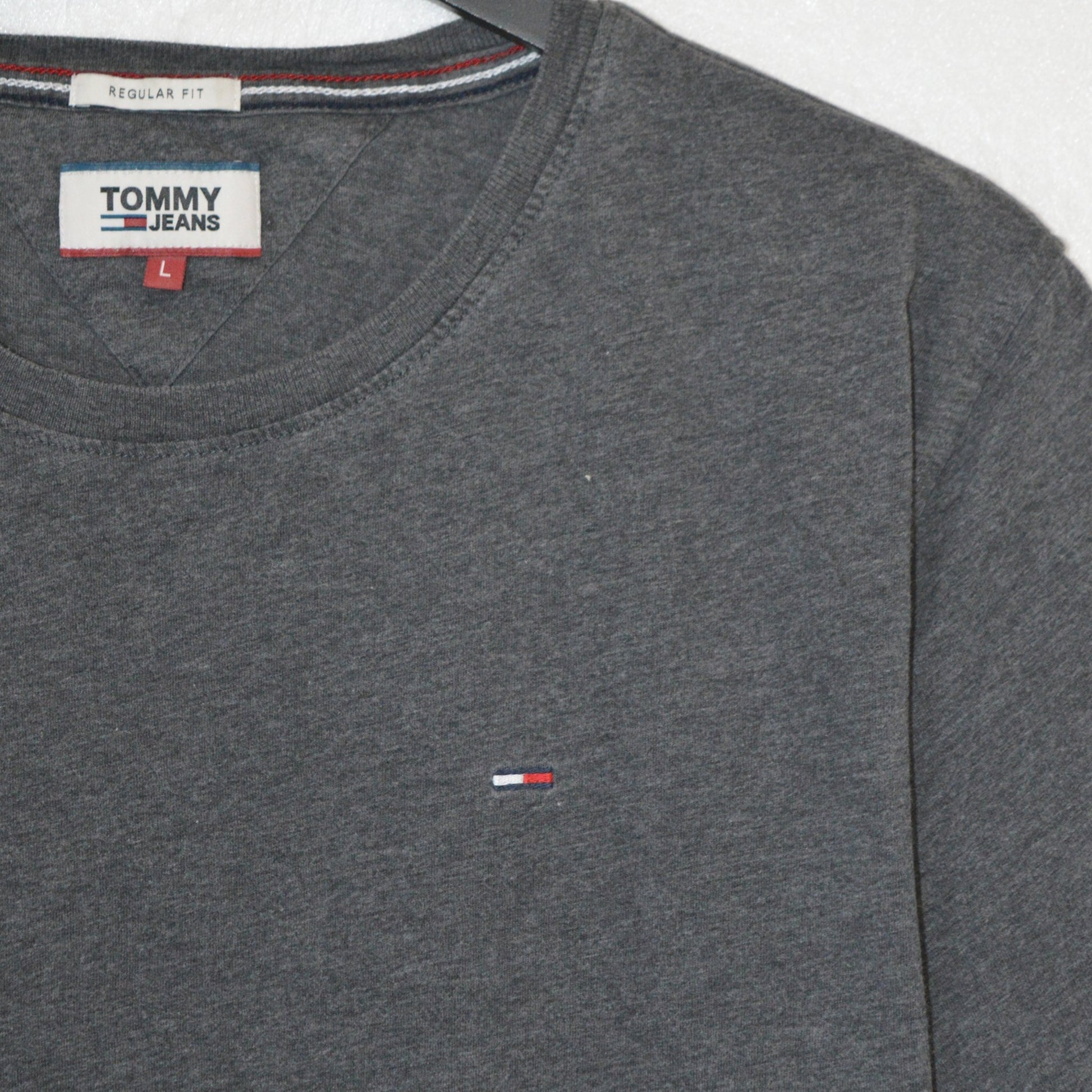 Tommy Hilfiger тениска (L)