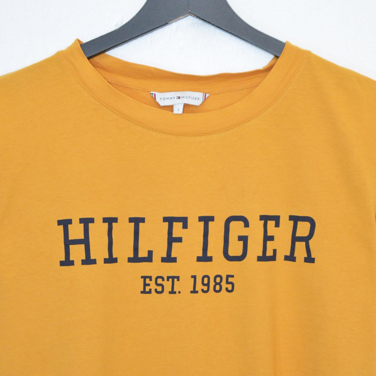 Tommy Hilfiger тениска (S)