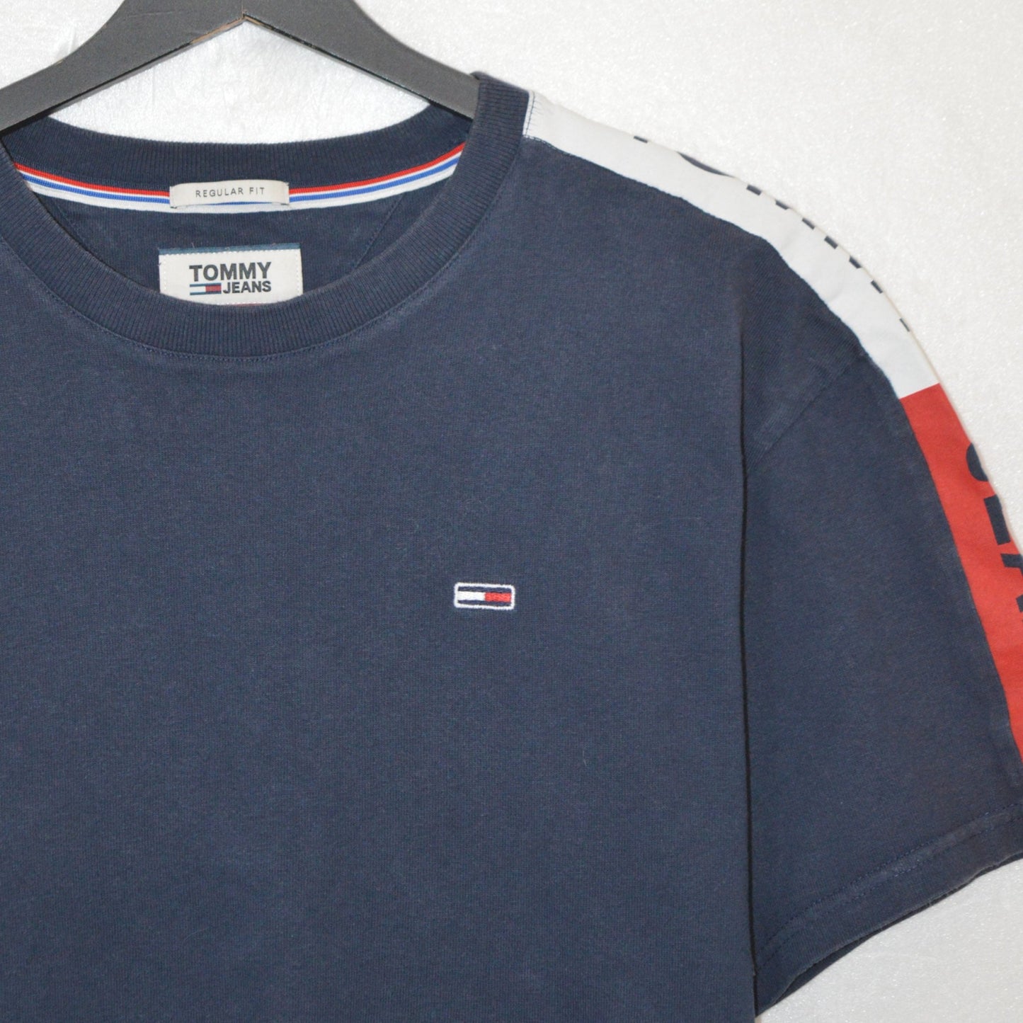 Tommy Hilfiger тениска (S)