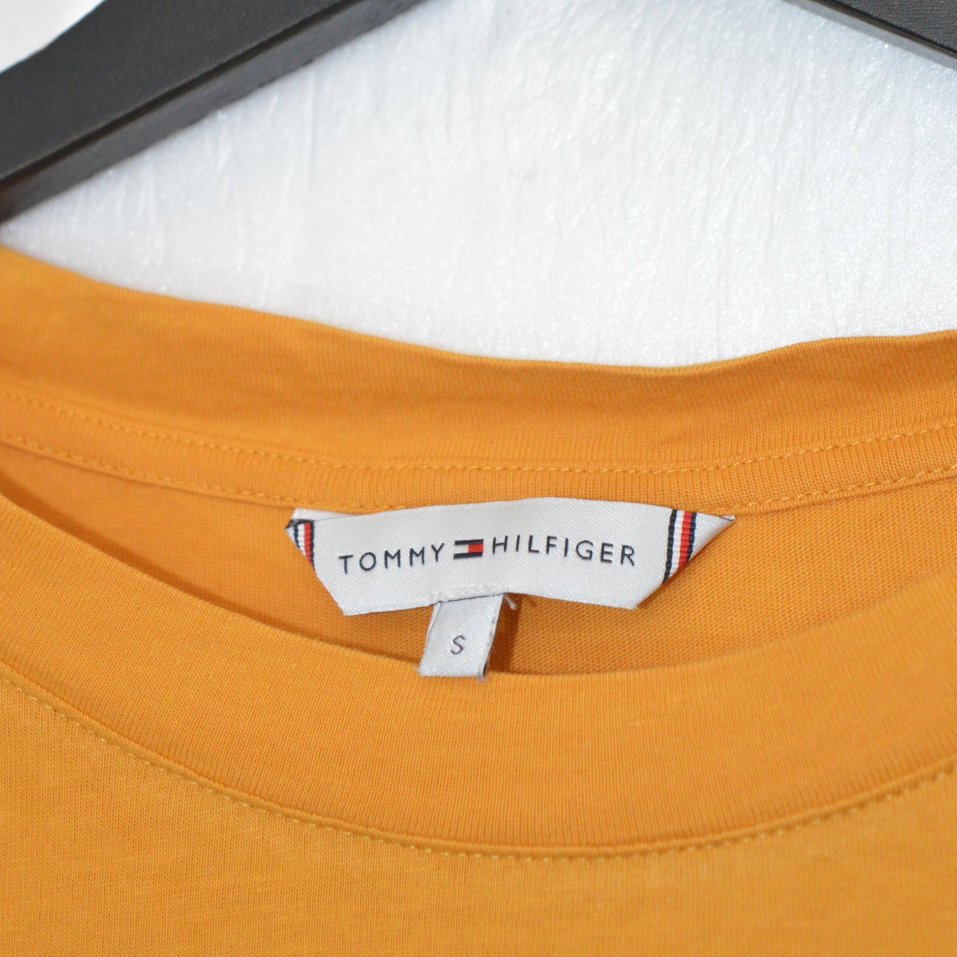 Tommy Hilfiger тениска (S)