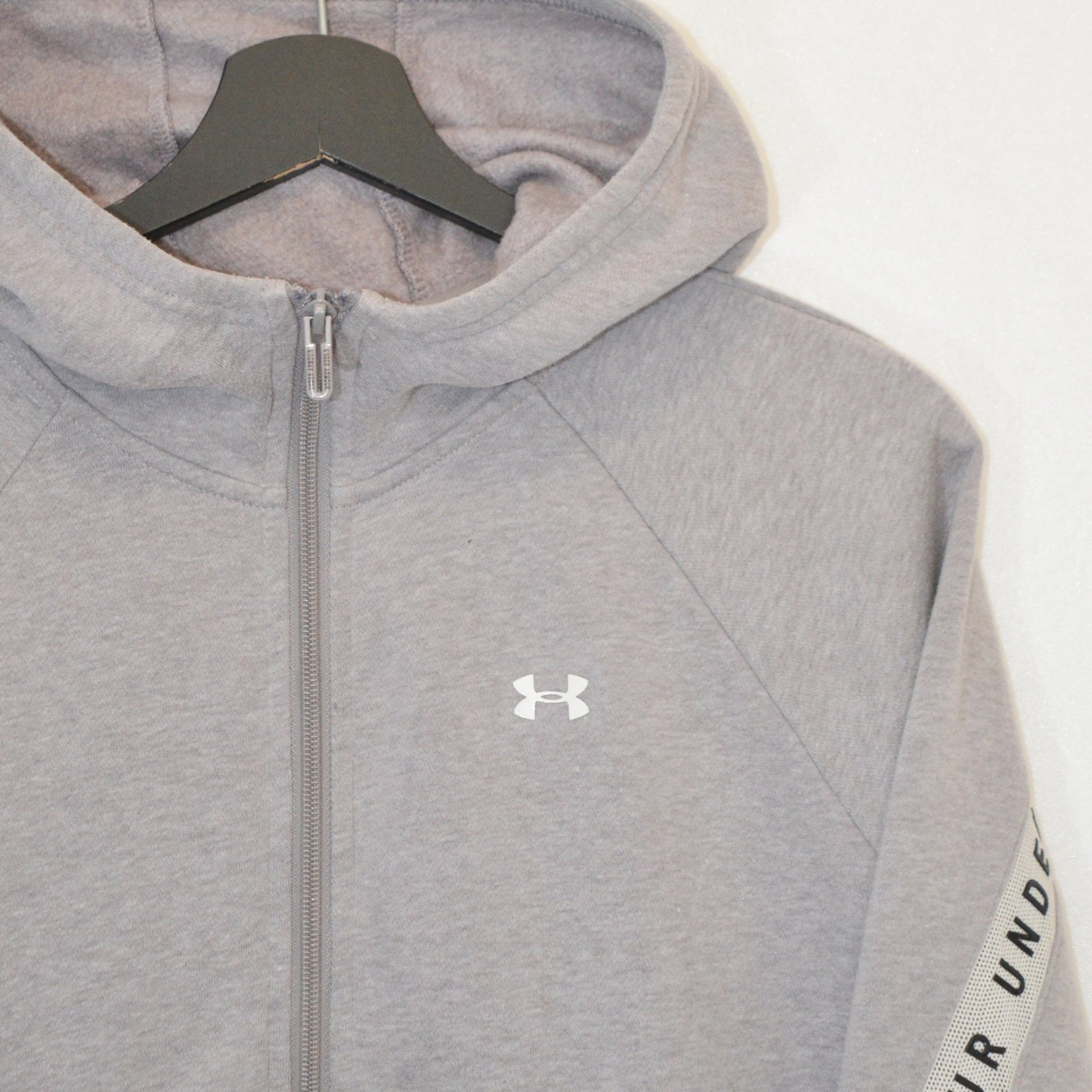 Under Armour суичър с цип (L)