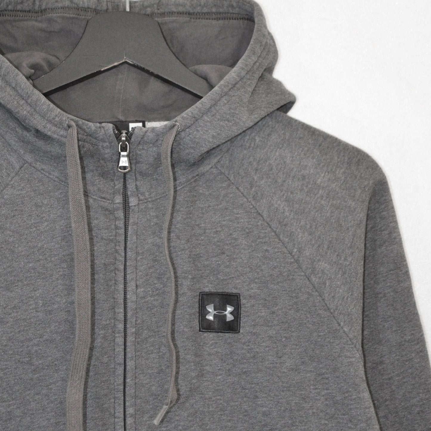 Under Armour суичър с цип (M)