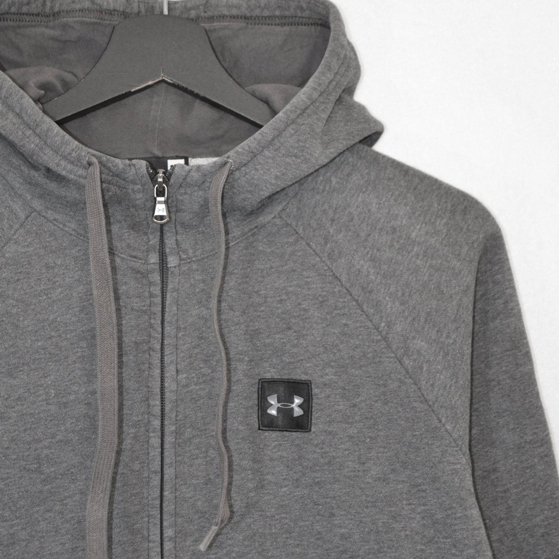 Under Armour суичър с цип (M)